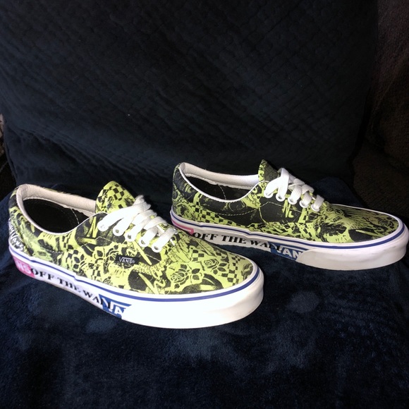 Shoes - Picture 3 of 5